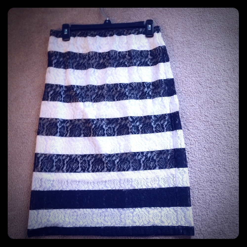 Black and White lace skirt